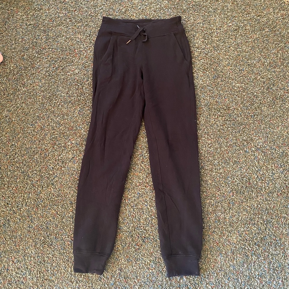 Lululemon black joggers